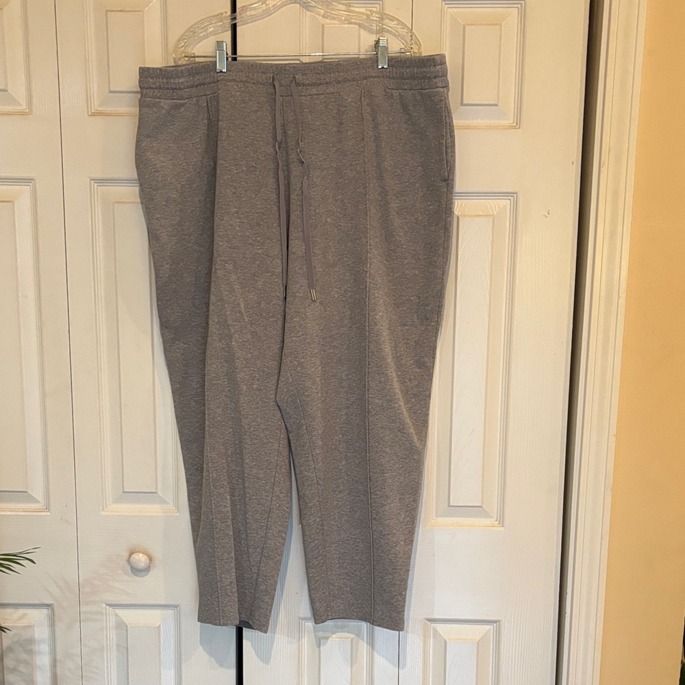 Women's Gray Sweatpants Size 2x (fits large)